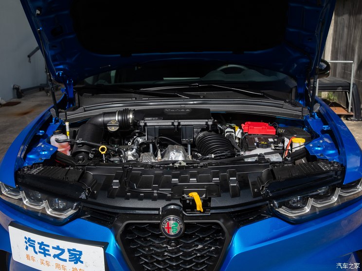 阿尔法・罗密欧 Tonale托纳利 2023款 基本型 阿尔法・罗密欧 Tonale托纳利 2023款 基本型