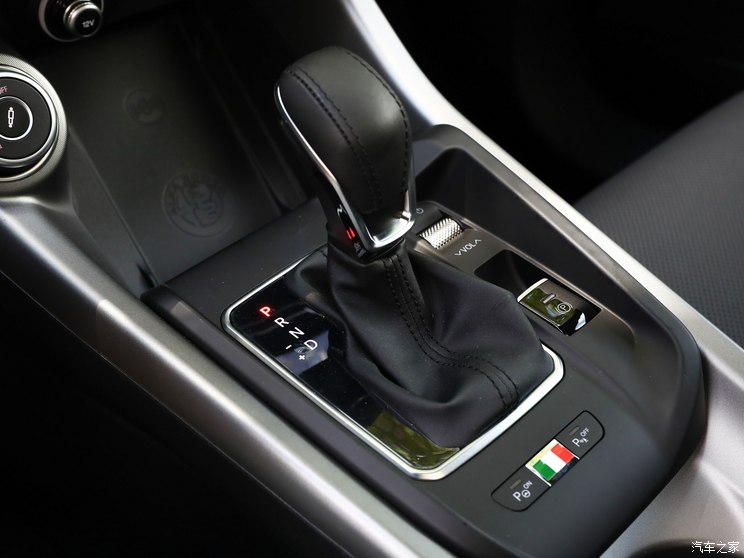 阿尔法・罗密欧 Tonale托纳利 2023款 基本型 阿尔法・罗密欧 Tonale托纳利 2023款 基本型