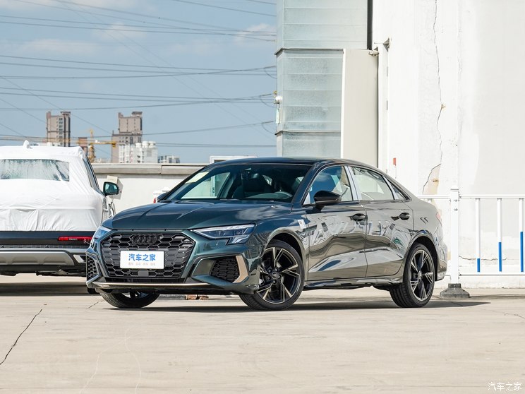 一汽奥迪 奥迪A3 2024款 A3L Limousine 35 TFSI RS套件燃速型 一汽奥迪 奥迪A3 2024款 A3L Limousine 35 TFSI RS套件燃速型