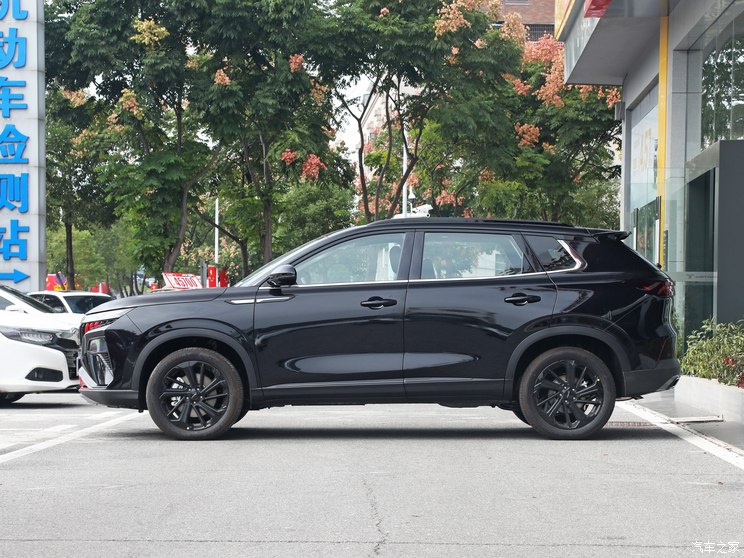 东风乘用车 皓极 2024款 马赫动力 1.5T 豪华型 东风乘用车 皓极 2024款 马赫动力 1.5T 豪华型