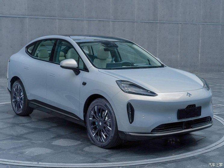 埃安 昊铂HT 2023款 基本型 埃安 昊铂HT 2023款 基本型