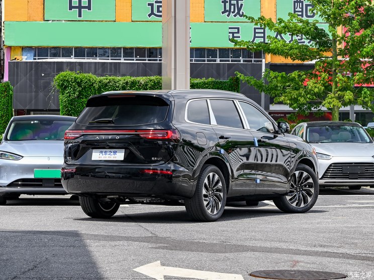 赛力斯汽车 问界M7 2024款 1.5T 两驱Plus版 5座 赛力斯汽车 问界M7 2024款 1.5T 两驱Plus版 5座