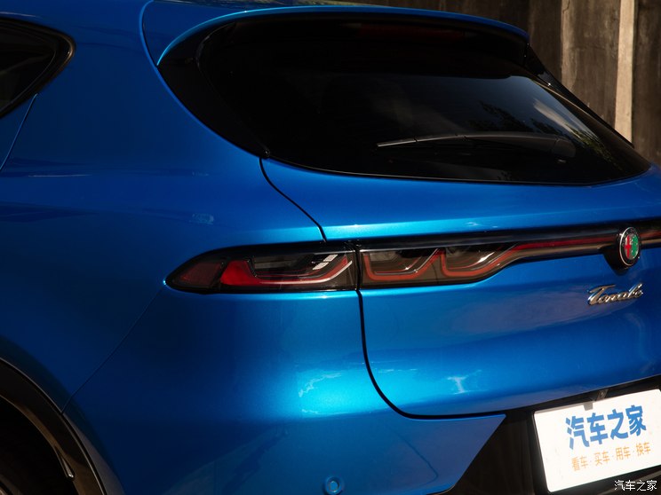 阿尔法・罗密欧 Tonale托纳利 2023款 基本型 阿尔法・罗密欧 Tonale托纳利 2023款 基本型