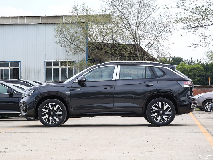 一汽-大众 探岳 2023款 改款 380TSI 四驱R-Line高能版 一汽-大众 探岳 2023款 改款 380TSI 四驱R-Line高能版