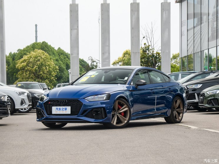 Audi Sport 奥迪RS 5 2023款 RS 5 2.9T Sportback 暗金版 Audi Sport 奥迪RS 5 2023款 RS 5 2.9T Sportback 暗金版