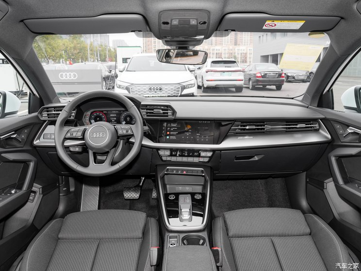 一汽奥迪 奥迪A3 2024款 Sportback 35 TFSI 进取运动型 一汽奥迪 奥迪A3 2024款 Sportback 35 TFSI 进取运动型