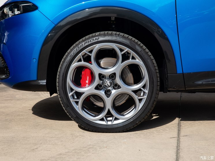 阿尔法・罗密欧 Tonale托纳利 2023款 基本型 阿尔法・罗密欧 Tonale托纳利 2023款 基本型