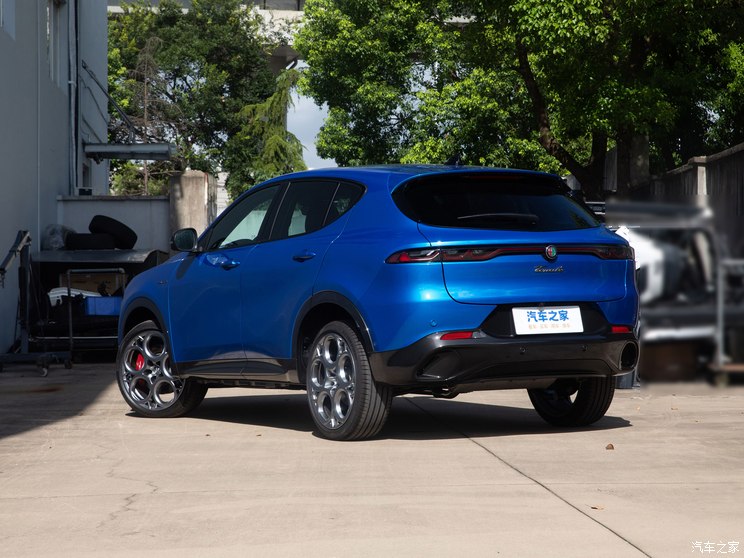 阿尔法・罗密欧 Tonale托纳利 2023款 基本型 阿尔法・罗密欧 Tonale托纳利 2023款 基本型