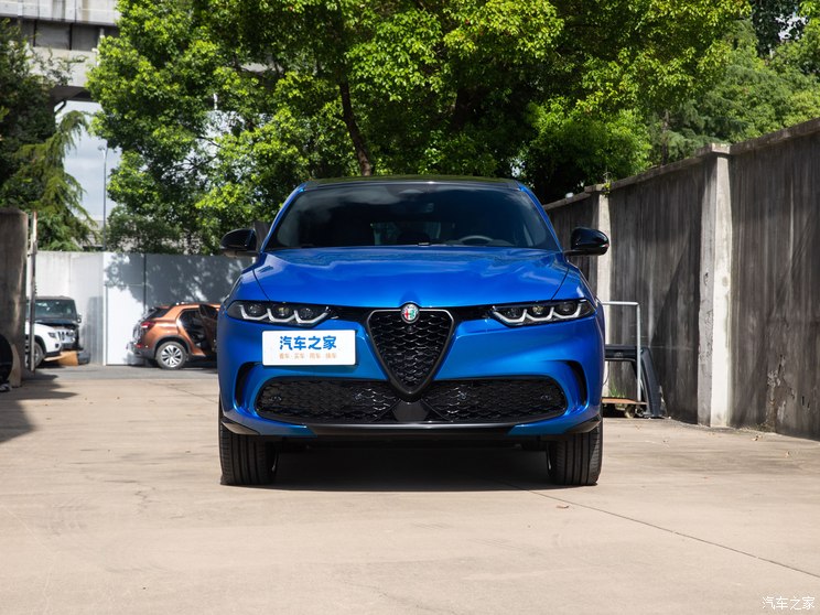 阿尔法・罗密欧 Tonale托纳利 2023款 基本型 阿尔法・罗密欧 Tonale托纳利 2023款 基本型
