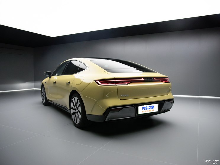 吉利汽车 银河E8 2023款 基本型 吉利汽车 银河E8 2023款 基本型