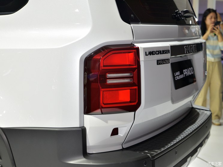 一汽丰田 普拉多 2024款 基本型 一汽丰田 普拉多 2024款 基本型