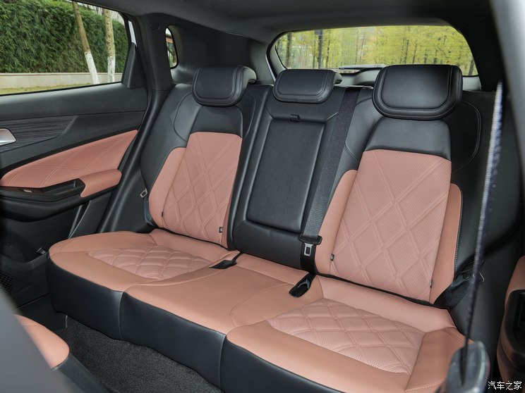 长安启源 长安启源Q05 2023款 插电式混合动力基本型 长安启源 长安启源Q05 2023款 插电式混合动力基本型