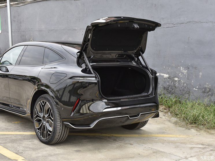 阿维塔科技 阿维塔11 2023款 鸿蒙 90度 四驱版 阿维塔科技 阿维塔11 2023款 鸿蒙 90度 四驱版