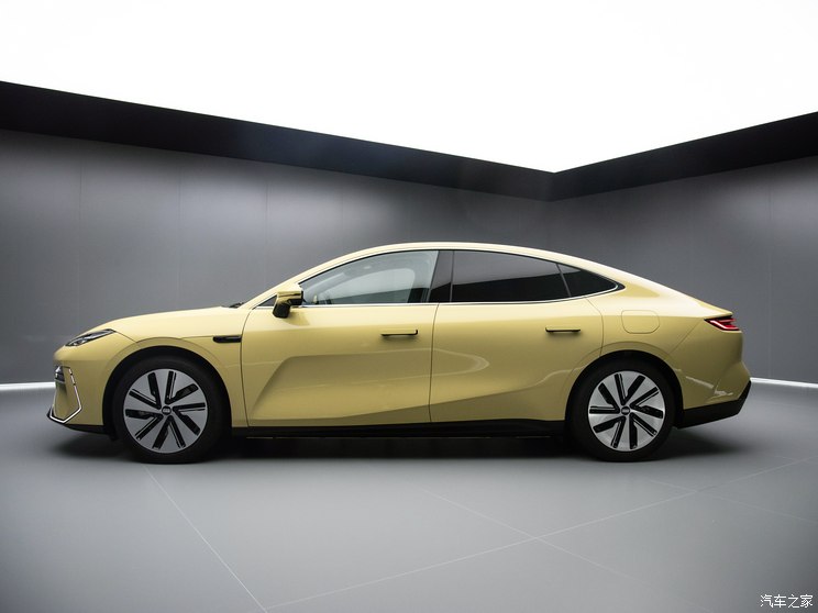 吉利汽车 银河E8 2023款 基本型 吉利汽车 银河E8 2023款 基本型