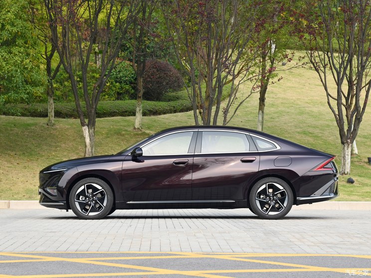 上汽通用五菱 五菱星光 2024款 插电高配 上汽通用五菱 五菱星光 2024款 插电高配