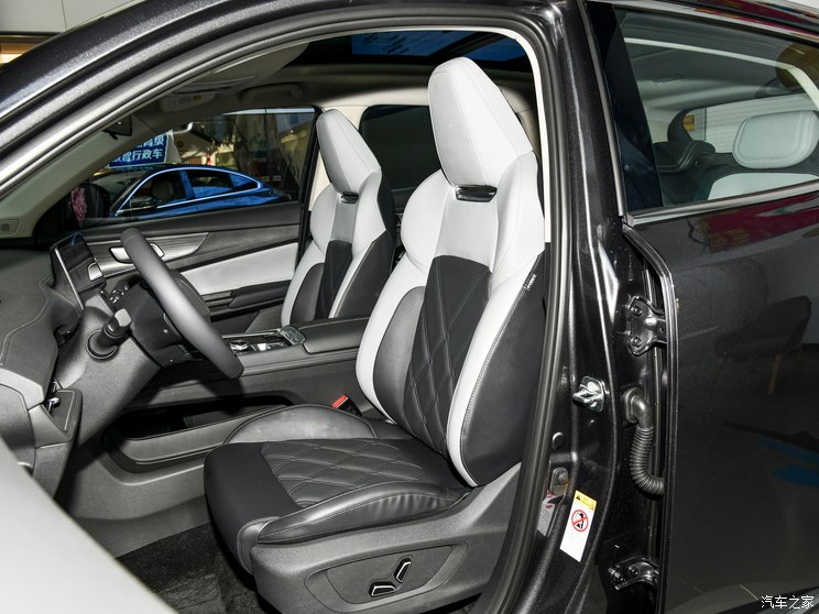 长安启源 长安启源Q05 2023款 插电式混合动力基本型 长安启源 长安启源Q05 2023款 插电式混合动力基本型