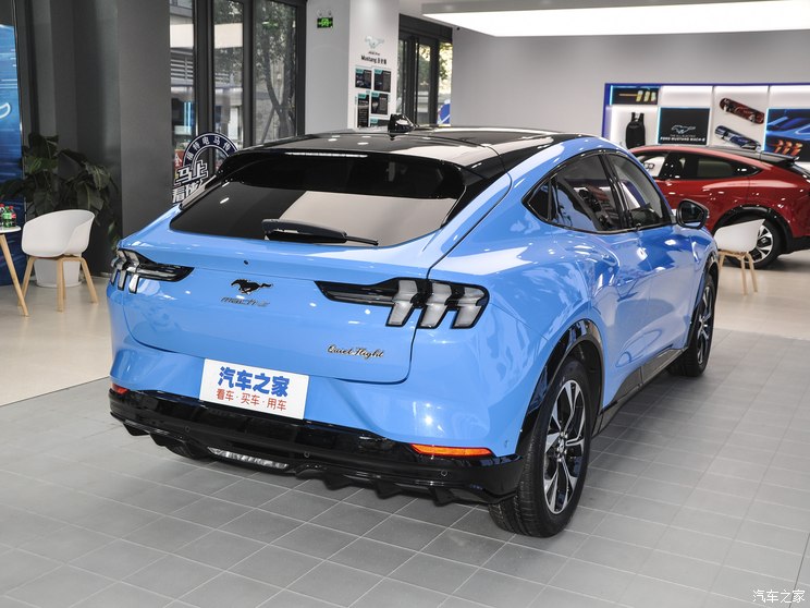 长安福特 福特电马 2021款 无疆后驱豪华版(长续航) 长安福特 福特电马 2021款 无疆后驱豪华版(长续航)