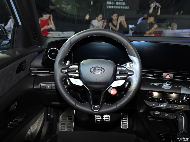 现代N 伊兰特Elantra N 2023款 2.0T N 现代N 伊兰特Elantra N 2023款 2.0T N