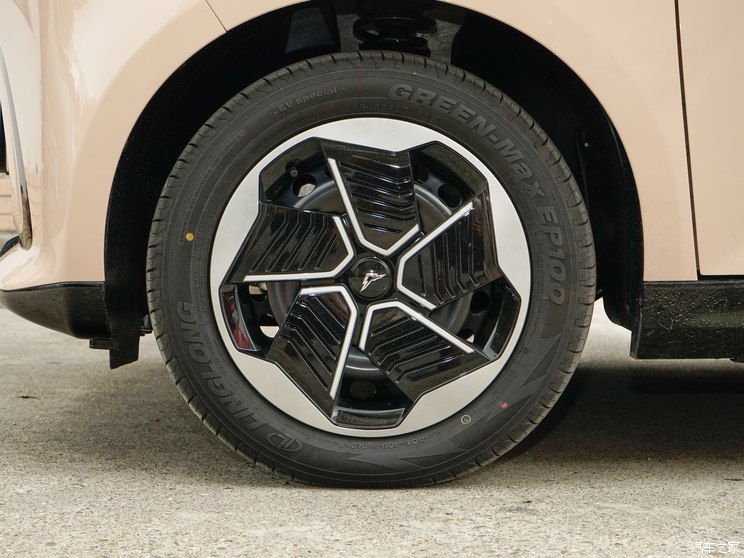 凯翼汽车 凯翼拾月 2023款 追风版 301km 凯翼汽车 凯翼拾月 2023款 追风版 301km