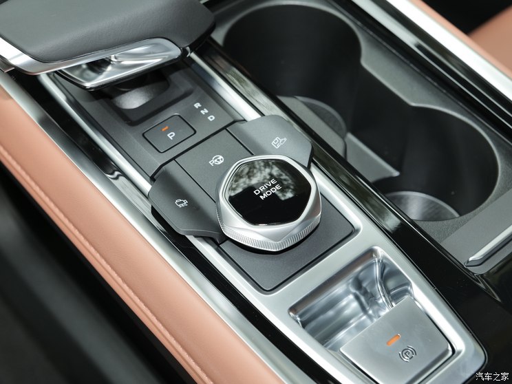 长安启源 长安启源Q05 2023款 插电式混合动力基本型 长安启源 长安启源Q05 2023款 插电式混合动力基本型