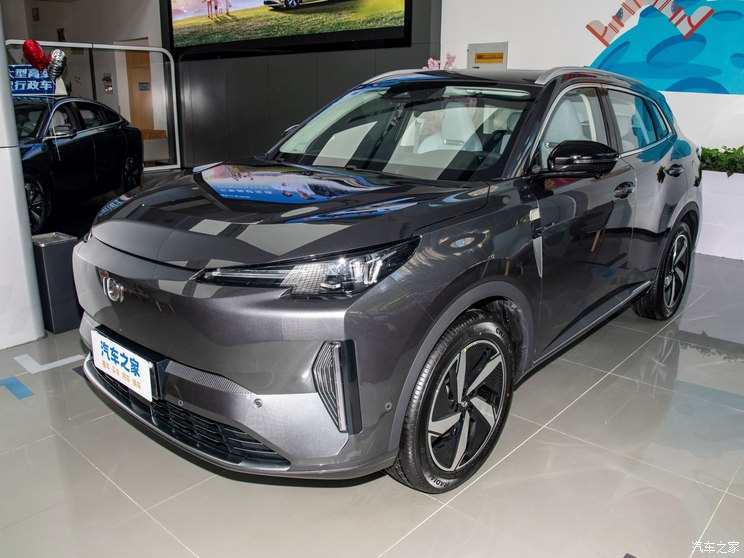 长安启源 长安启源Q05 2023款 插电式混合动力基本型 长安启源 长安启源Q05 2023款 插电式混合动力基本型