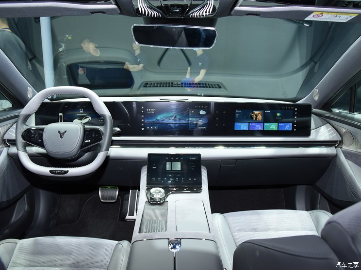 岚图汽车 岚图追光 2024款 PHEV 超长续航版 岚图汽车 岚图追光 2024款 PHEV 超长续航版