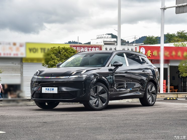 领克 领克08新能源 2023款 220km 四驱性能Halo 领克 领克08新能源 2023款 220km 四驱性能Halo