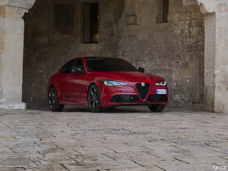 阿尔法・罗密欧 Giulia朱丽叶 2023款 Tributo Italiano 欧洲版