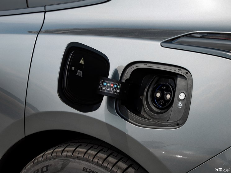 极氪 极氪001 2023款 YOU版 100kWh 极氪 极氪001 2023款 YOU版 100kWh