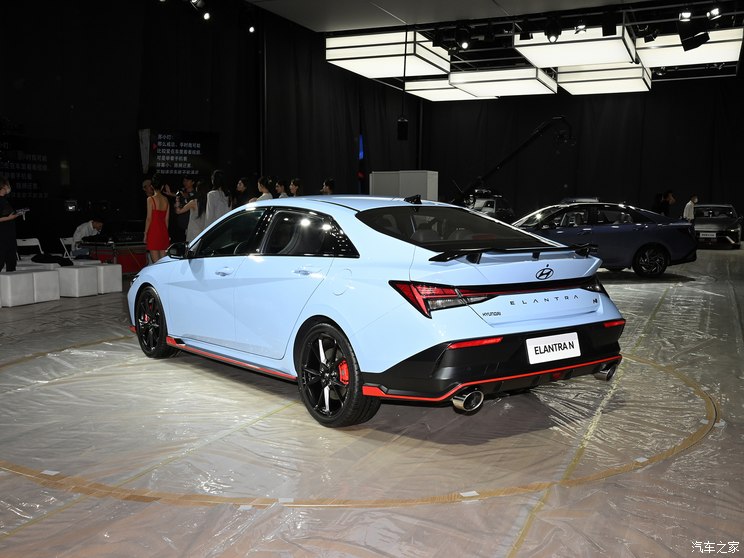 现代N 伊兰特Elantra N 2023款 2.0T N 现代N 伊兰特Elantra N 2023款 2.0T N