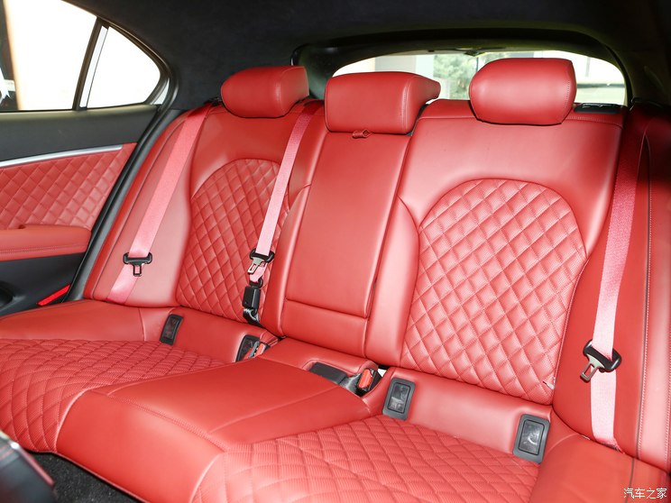 捷尼赛思 捷尼赛思G70 2024款 2.0T Shooting Brake 捷尼赛思 捷尼赛思G70 2024款 2.0T Shooting Brake