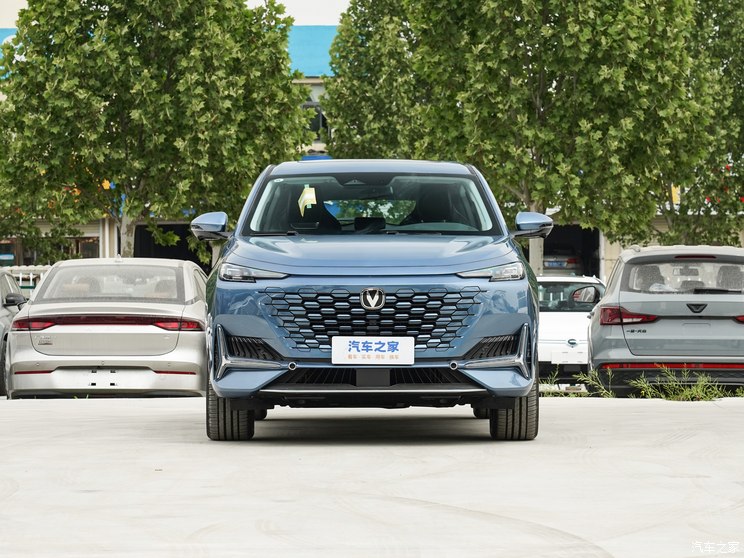 长安汽车 长安UNI-K 2023款 2.0T 四驱悦享型 长安汽车 长安UNI-K 2023款 2.0T 四驱悦享型