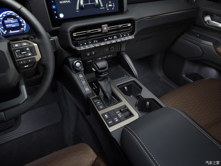 丰田(进口) 普拉多(进口) 2024款 欧洲版 First Edition 丰田(进口) 普拉多(进口) 2024款 欧洲版 First Edition