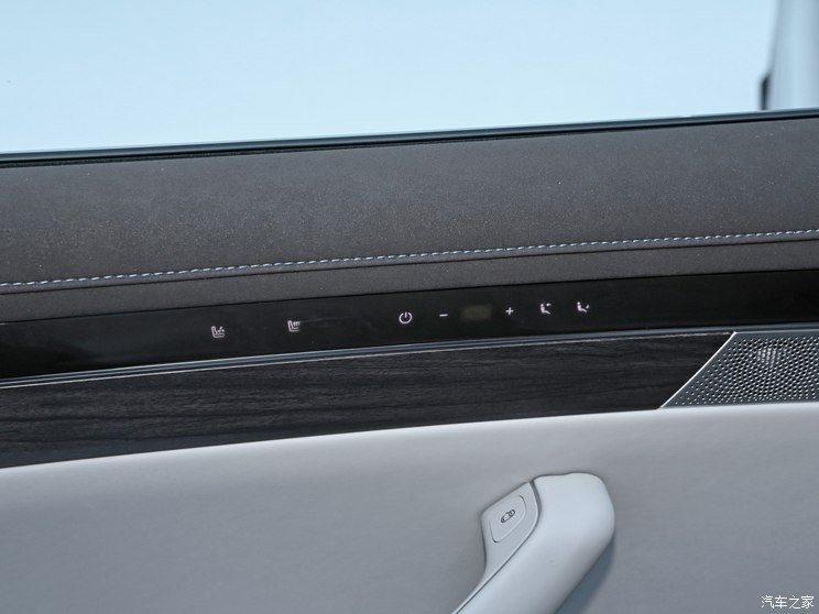 智界汽车 智界S7 2023款 Max RS 四驱旗舰版 智界汽车 智界S7 2023款 Max RS 四驱旗舰版