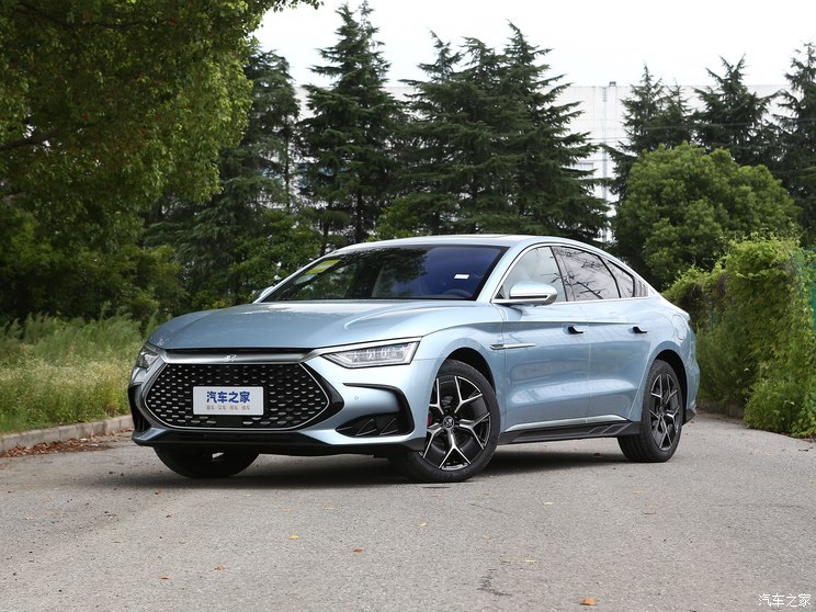 比亚迪 汉 2023款 DM-i 冠军版 200KM 尊享型 比亚迪 汉 2023款 DM-i 冠军版 200KM 尊享型