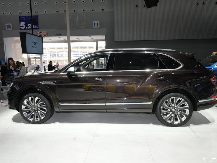 宾利 添越 2024款 4.0T V8 长轴距MULLINER版 宾利 添越 2024款 4.0T V8 长轴距MULLINER版