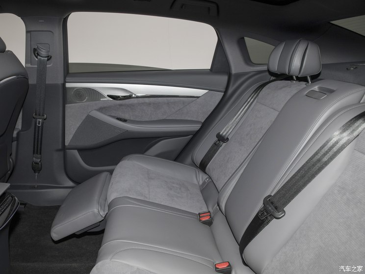 岚图汽车 岚图追光 2024款 PHEV 超长续航版 岚图汽车 岚图追光 2024款 PHEV 超长续航版