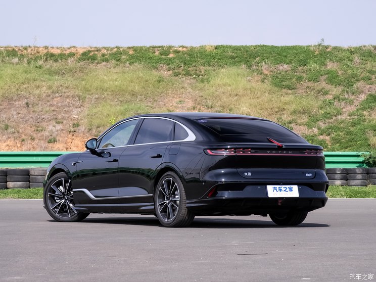 岚图汽车 岚图追光 2024款 PHEV 超长续航版 岚图汽车 岚图追光 2024款 PHEV 超长续航版