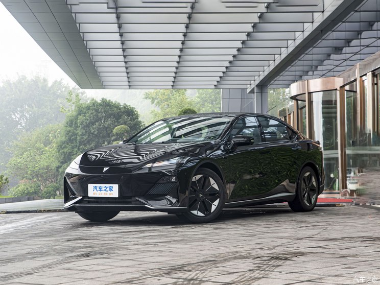 深蓝汽车 深蓝SL03 2023款 SL03i 515MAX纯电版 深蓝汽车 深蓝SL03 2023款 SL03i 515MAX纯电版