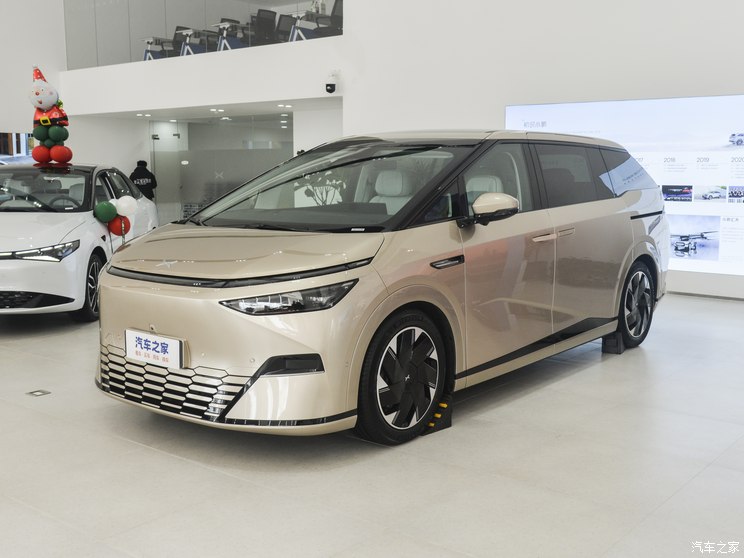 小鹏汽车 小鹏X9 2024款 702超长续航Pro 小鹏汽车 小鹏X9 2024款 702超长续航Pro