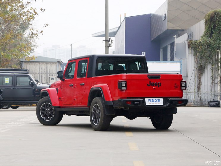 Jeep(进口) 角斗士 2023款 3.6L Overland Jeep(进口) 角斗士 2023款 3.6L Overland
