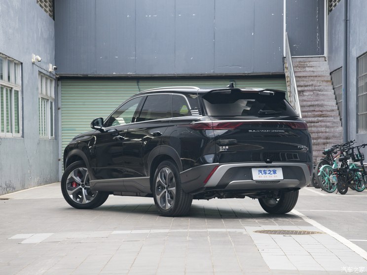 比亚迪 护卫舰07 2023款 DM-p 175KM 四驱领航型 比亚迪 护卫舰07 2023款 DM-p 175KM 四驱领航型