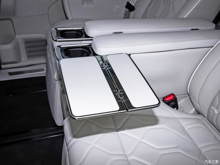 沃尔沃亚太 沃尔沃EM90 2025款 Ultra 六座 沃尔沃亚太 沃尔沃EM90 2025款 Ultra 六座