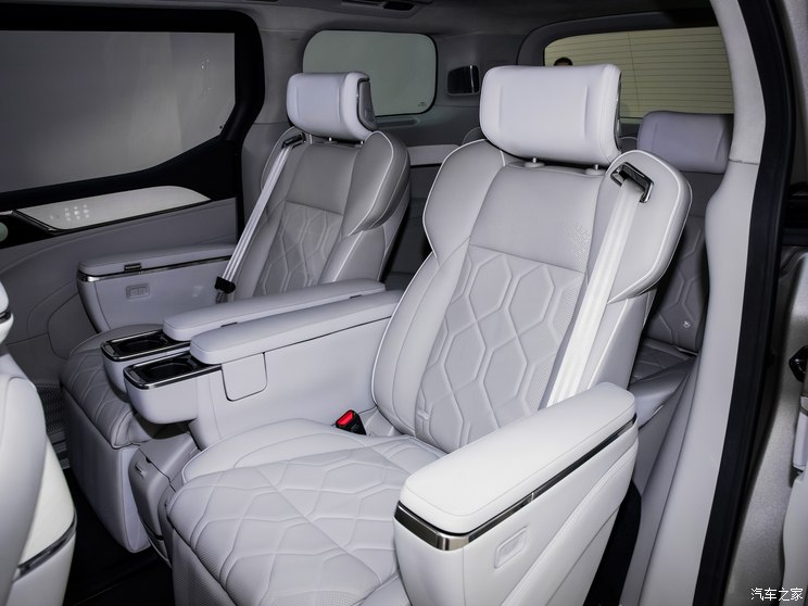 沃尔沃亚太 沃尔沃EM90 2025款 Ultra 六座 沃尔沃亚太 沃尔沃EM90 2025款 Ultra 六座