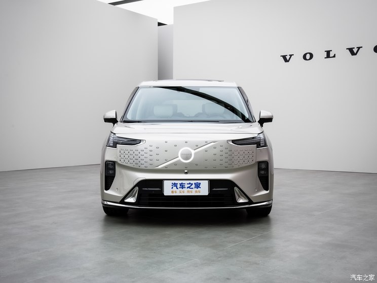 沃尔沃亚太 沃尔沃EM90 2025款 Ultra 六座 沃尔沃亚太 沃尔沃EM90 2025款 Ultra 六座