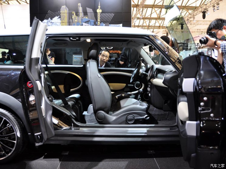 MINI MINI CLUBMAN 2007款 1.6L COOPER Excitement MINI MINI CLUBMAN 2007款 1.6L COOPER Excitement