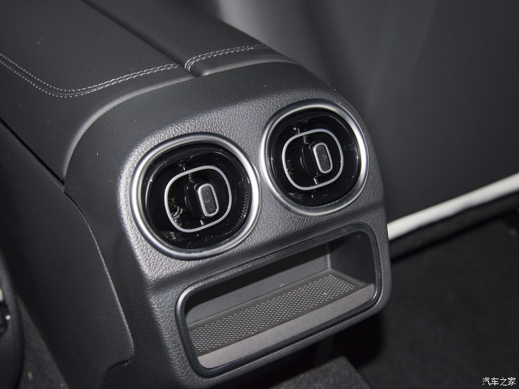 奔驰(进口) 奔驰CLE 2024款 300 4MATIC Coupe 奔驰(进口) 奔驰CLE 2024款 300 4MATIC Coupe