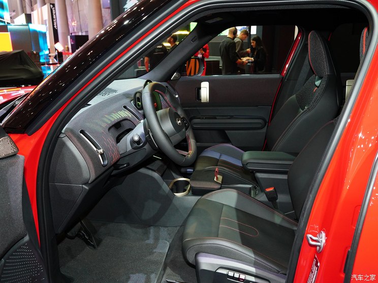 MINI JCW MINI JCW COUNTRYMAN 2024款 2.0T JOHN COOPER WORKS MINI JCW MINI JCW COUNTRYMAN 2024款 2.0T JOHN COOPER WORKS