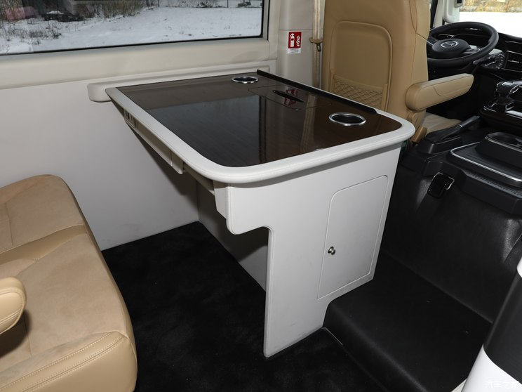 一汽红旗 红旗国悦 2024款 3.0T 旗舰版 一汽红旗 红旗国悦 2024款 3.0T 旗舰版