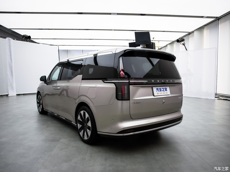 沃尔沃亚太 沃尔沃EM90 2025款 Ultra 六座 沃尔沃亚太 沃尔沃EM90 2025款 Ultra 六座